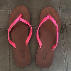American eagle flip flops